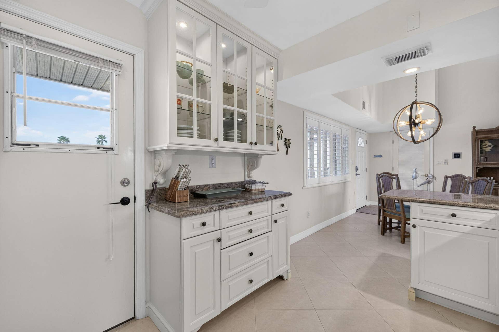 KITCHEN......