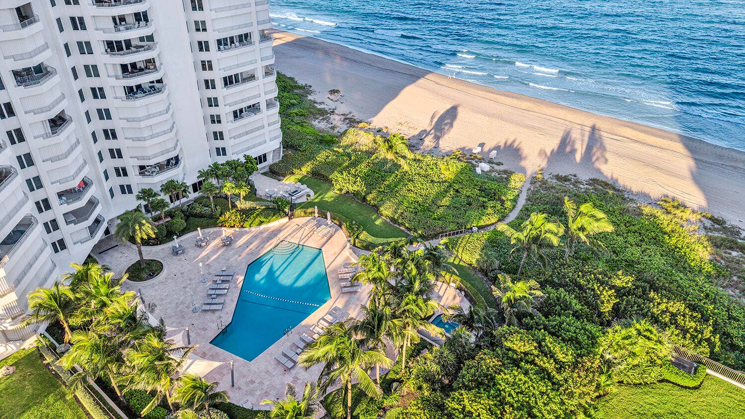 550 S Ocean Boulevard, #602, Boca Raton, FL 33432 Swimming Pool
