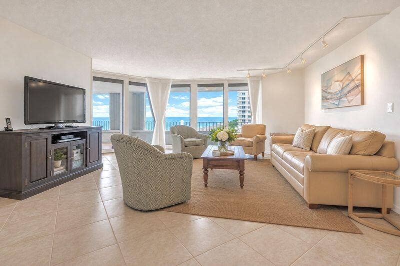 550 S Ocean Boulevard, #602, Boca Raton, FL 33432 Living Room