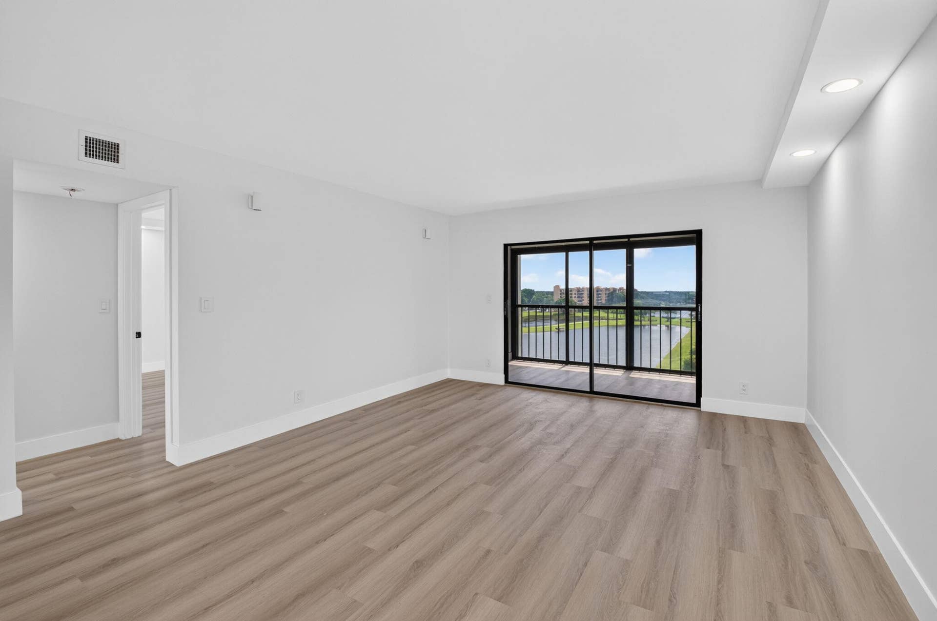6866 Huntington Lane, #707, Delray Beach, FL 33446 15-web-or-mls-034_DSC_0196