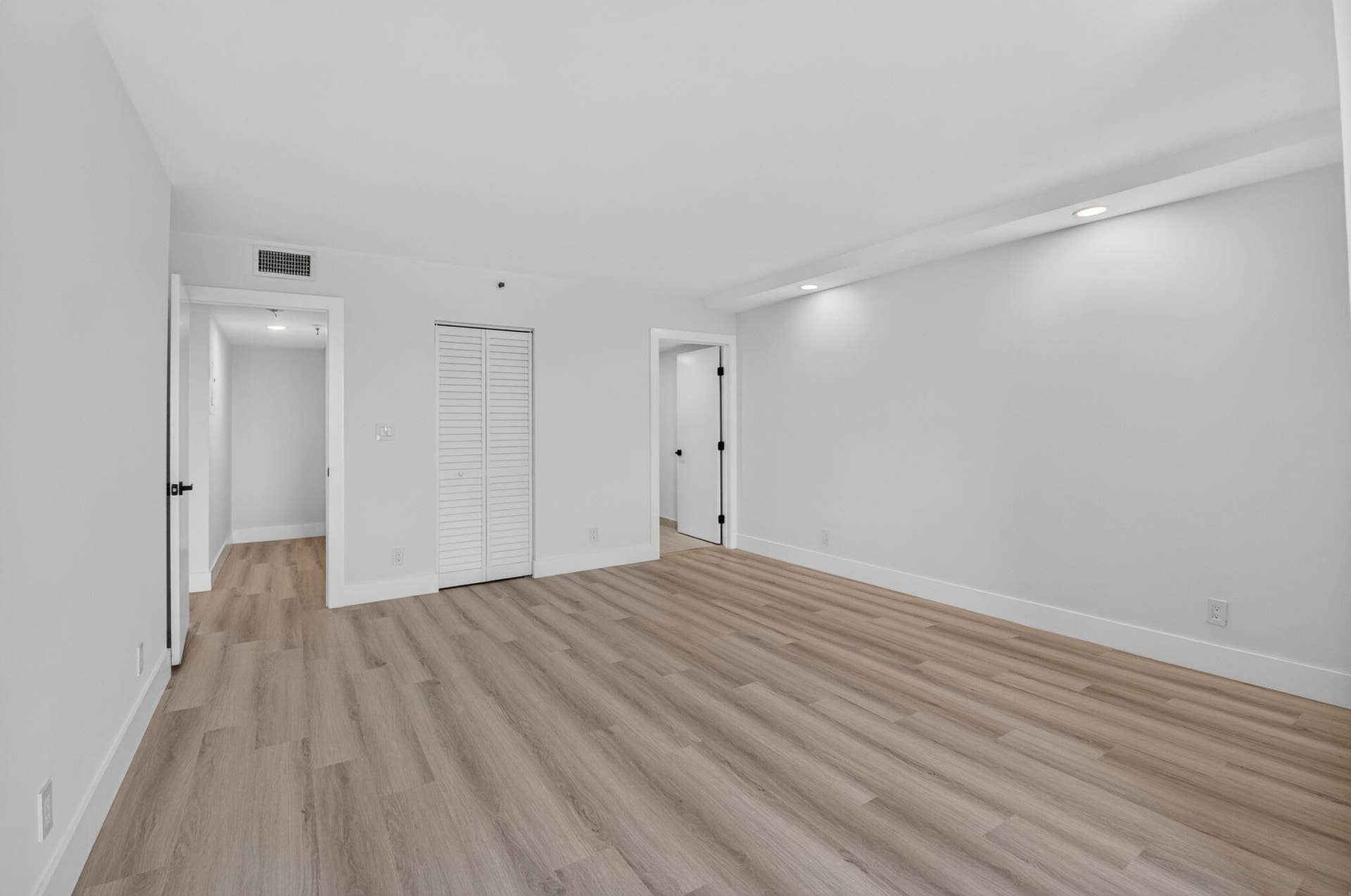 6866 Huntington Lane, #707, Delray Beach, FL 33446 28-web-or-mls-047_DSC_9757