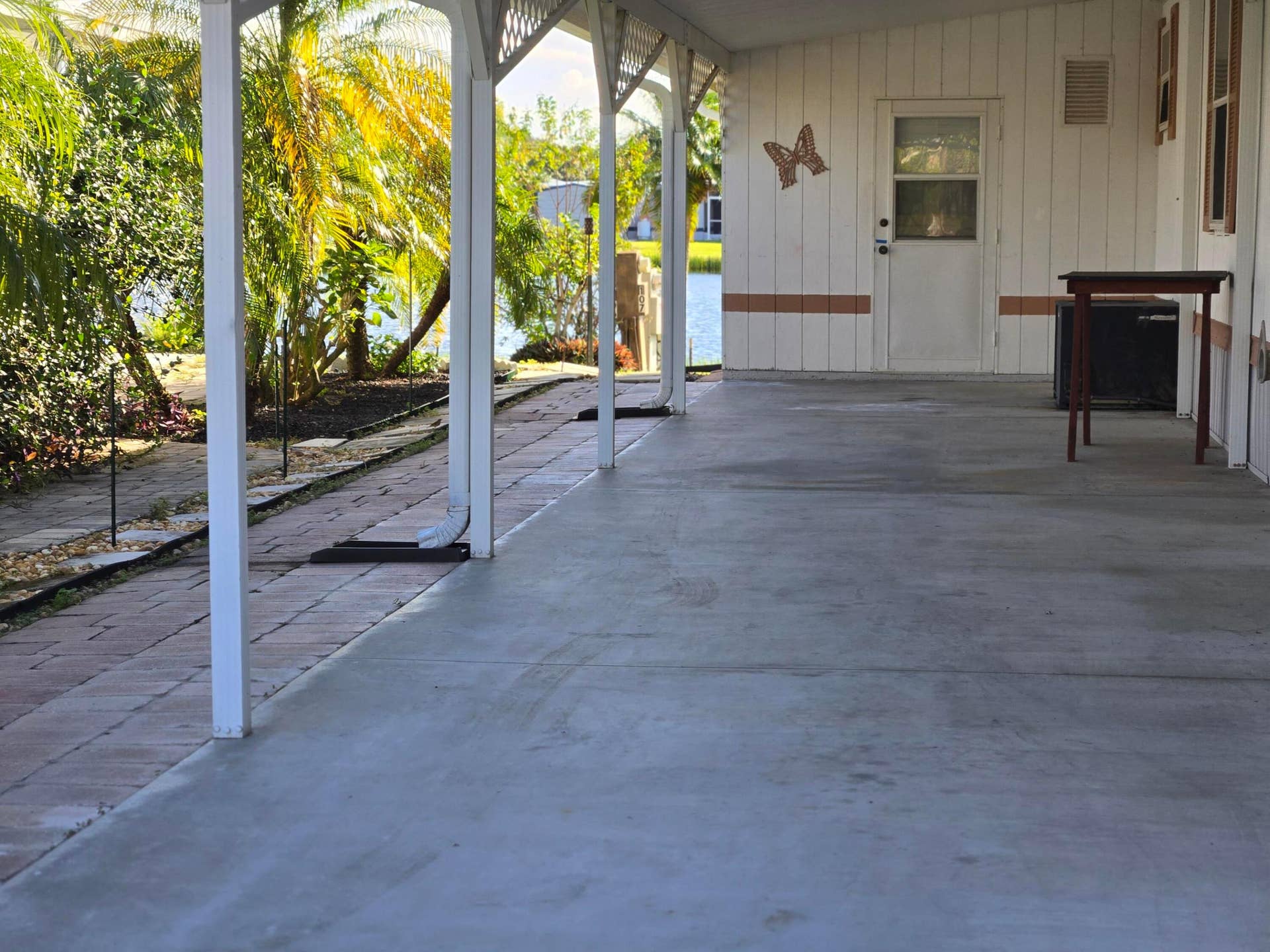 1601 US-441, #107, Okeechobee, FL 34974 carport for boat or additional cars