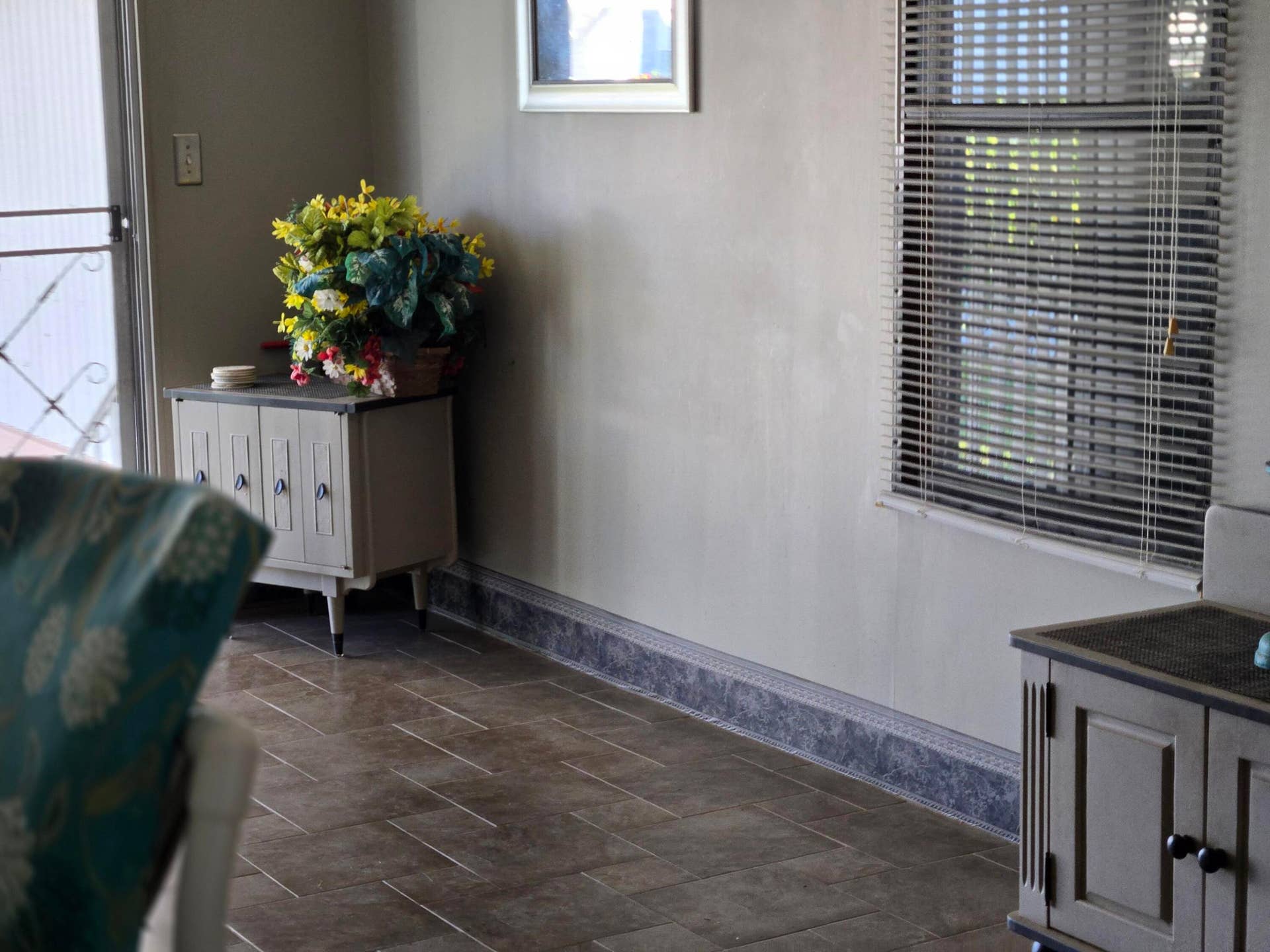 1601 US-441, #107, Okeechobee, FL 34974 Florida room