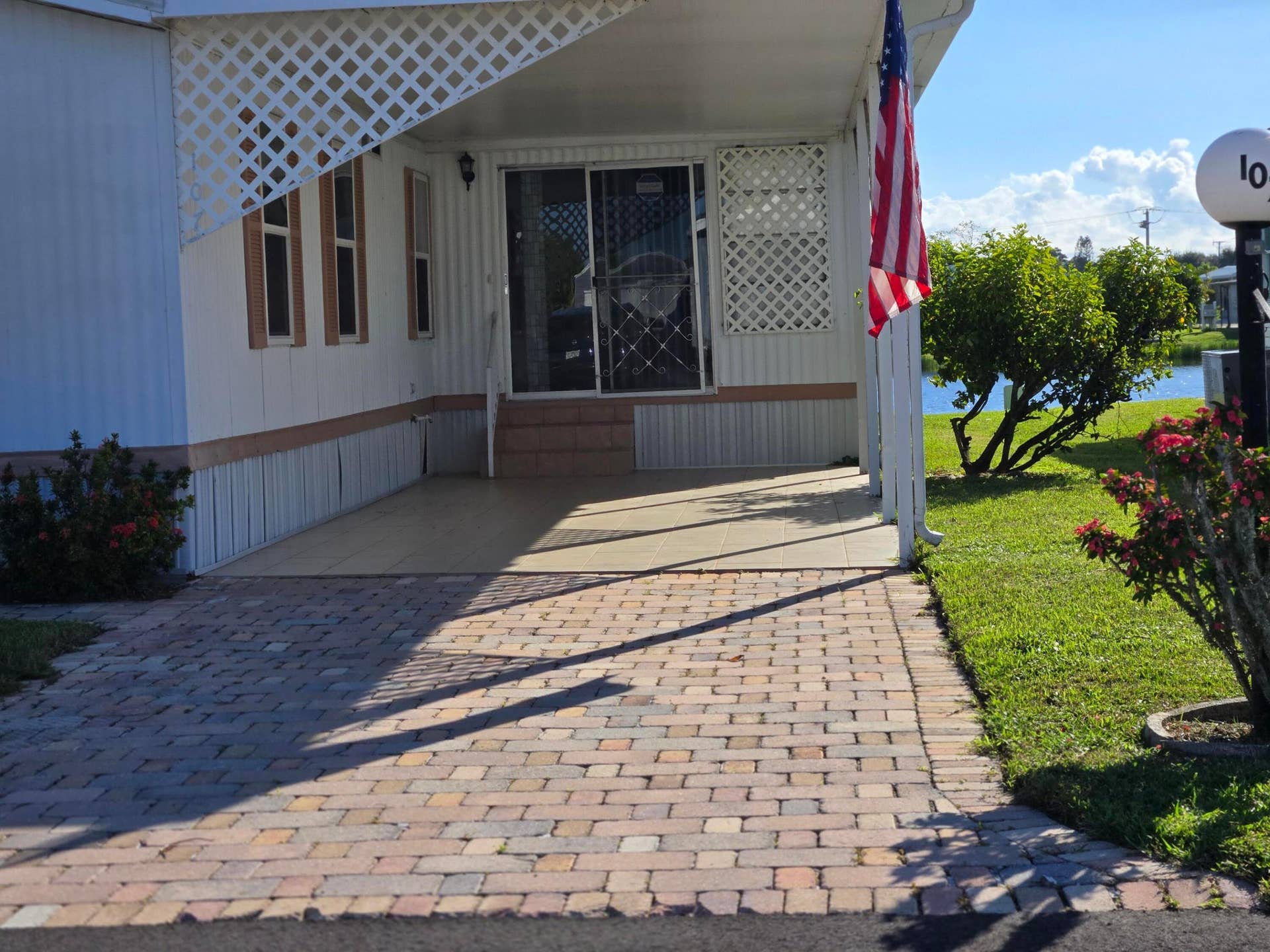 1601 US-441, #107, Okeechobee, FL 34974 15347