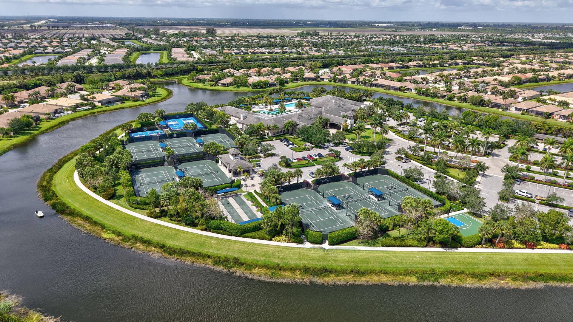 12294 CASCADE VALLEY Lane, Boynton Beach, FL 33473 87-web-or-mls-DJI_20260519111647_0305_D_