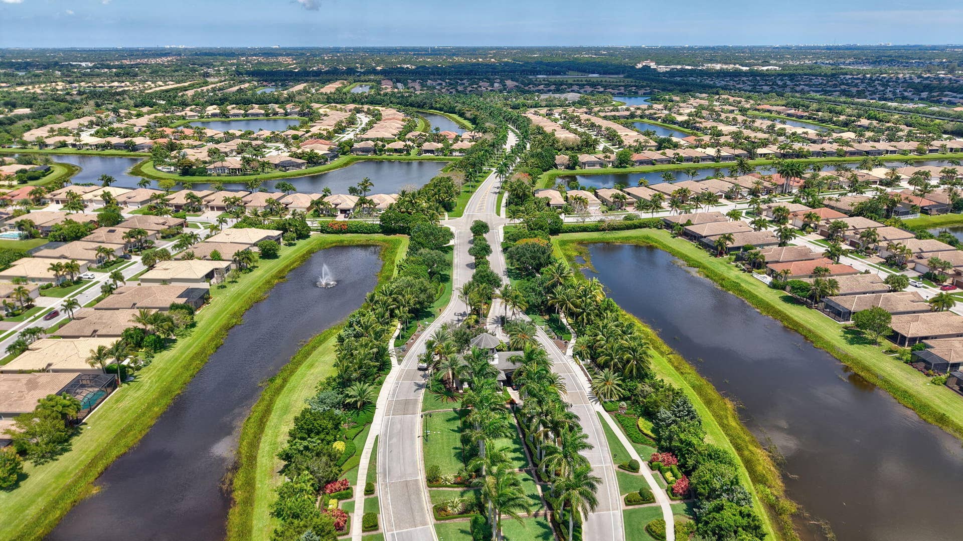 12294 CASCADE VALLEY Lane, Boynton Beach, FL 33473 82-web-or-mls-DJI_20260514143521_0989_D_