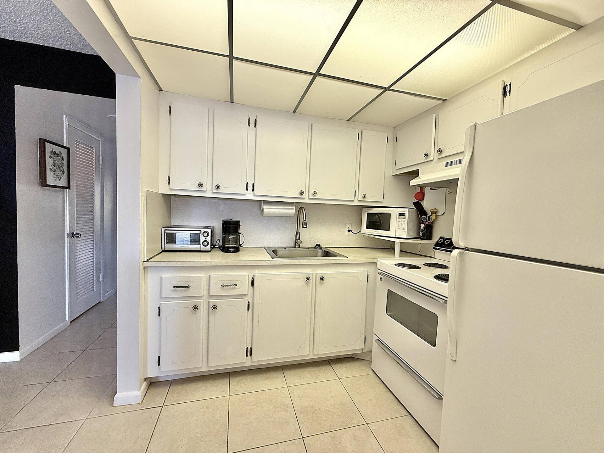 96 TILFORD Place E, Deerfield Beach, FL 33442 Kitchen