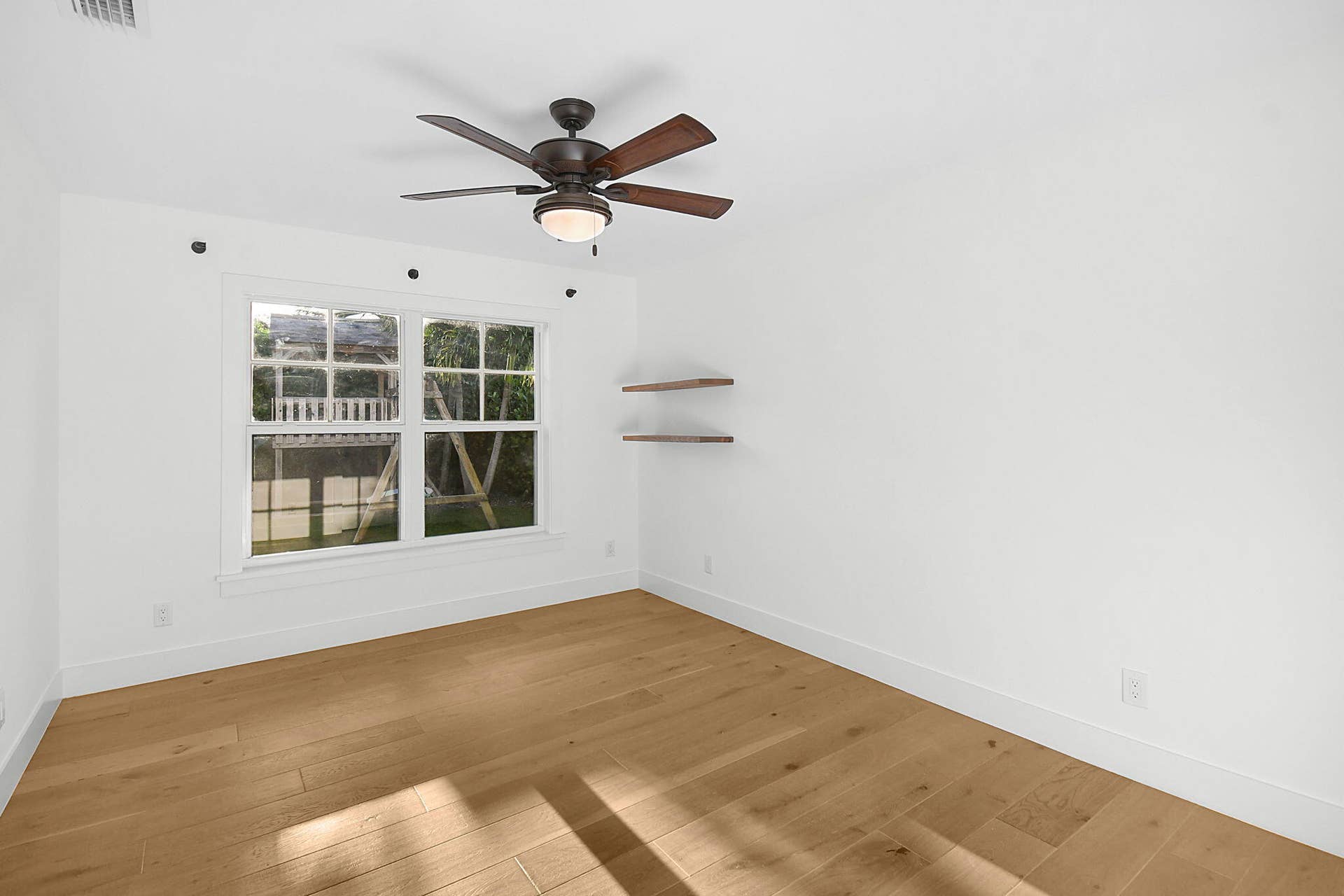 215 GOLFVIEW Drive, Tequesta, FL 33469 Bedroom2