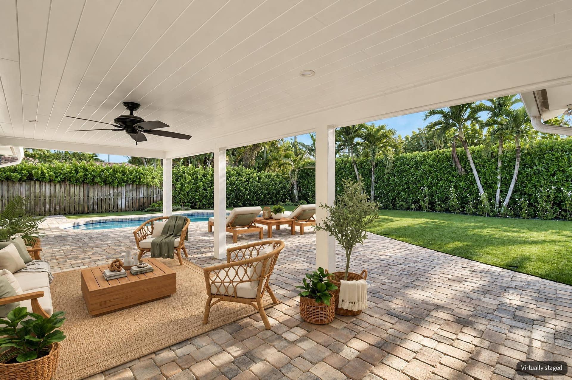 215 GOLFVIEW Drive, Tequesta, FL 33469 VirtuallyStagedPorch