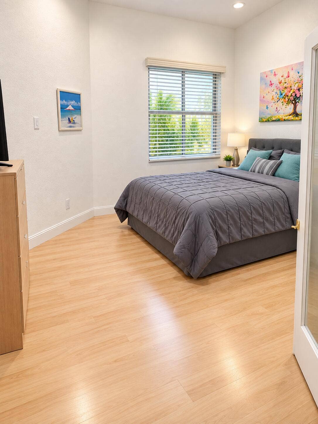 5839 NW 120th Avenue, Coral Springs, FL 33076 *spare bed A0C5187C-207C-49FB-AA39-06559
