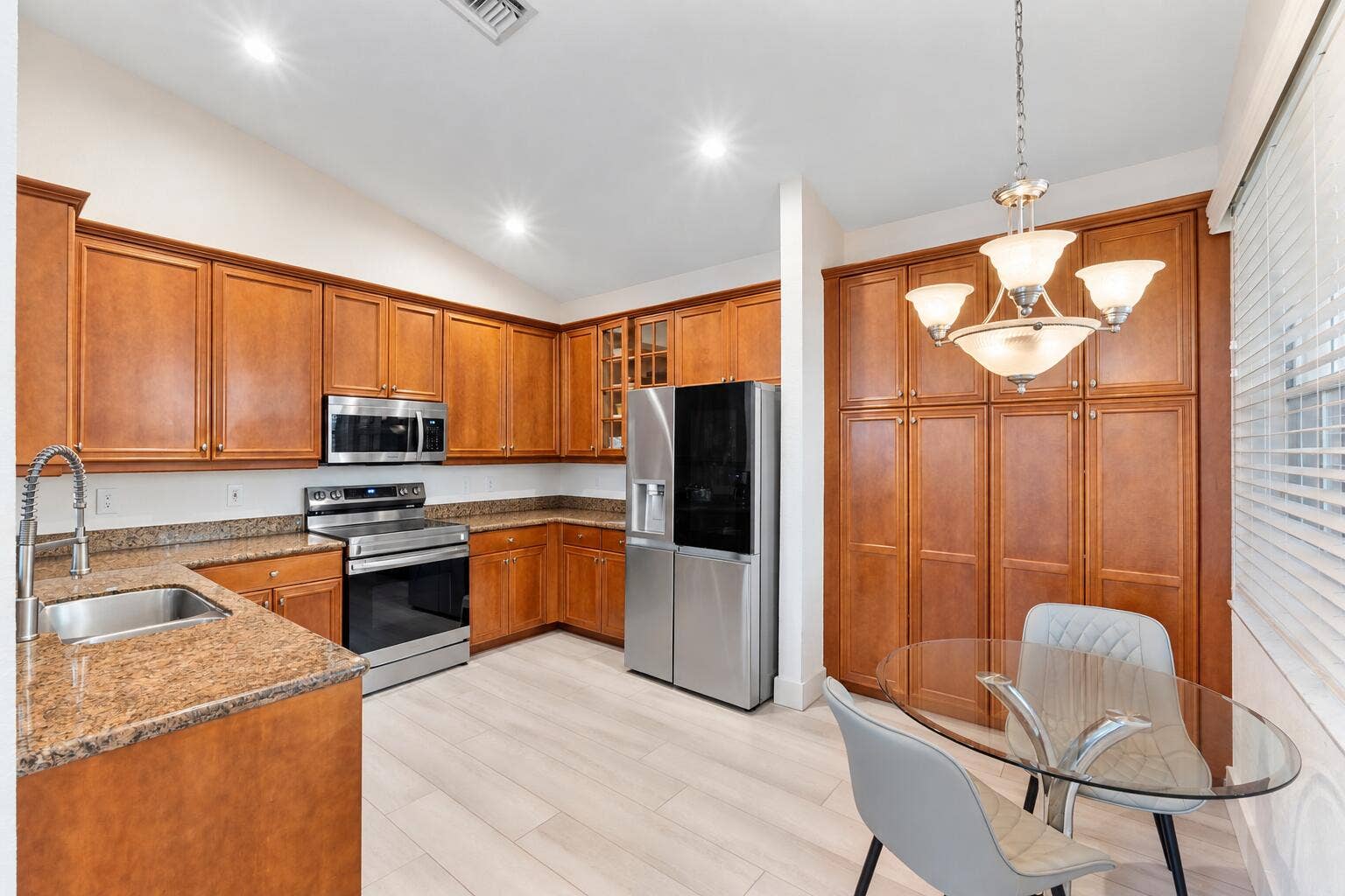 5839 NW 120th Avenue, Coral Springs, FL 33076 *kitchen C5EA8C82-6705-4DC1-B8BF-BDC6EE6