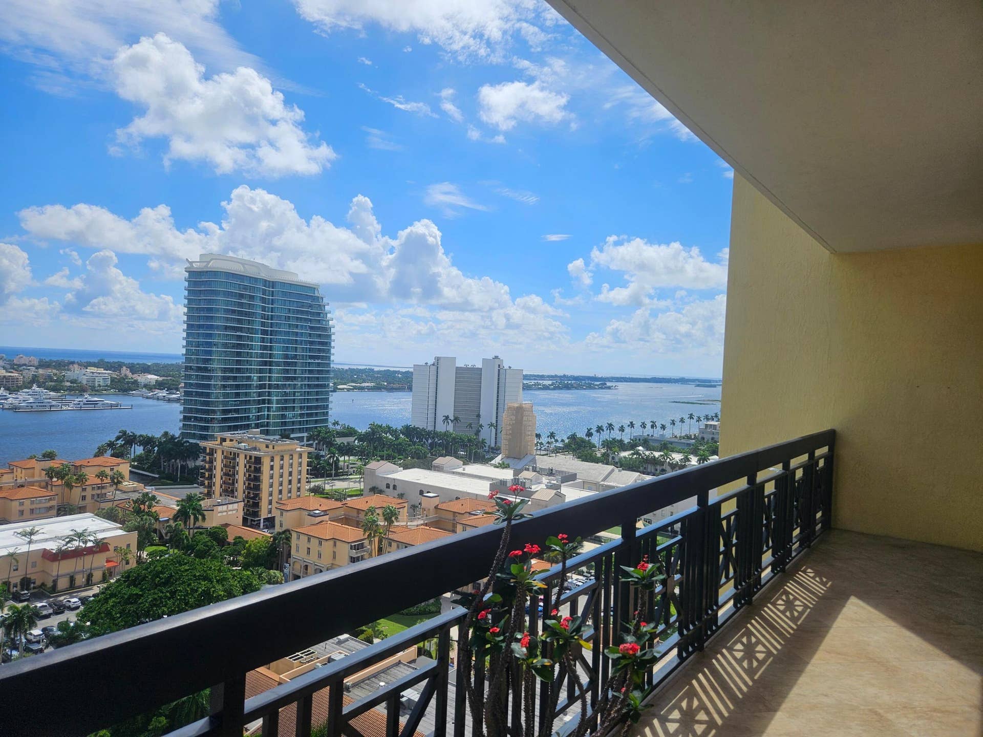 Ocean water views!