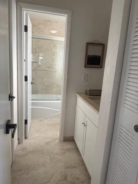 6452 FRENCH ANGEL Terrace, Margate, FL 33063 JackJill Bath