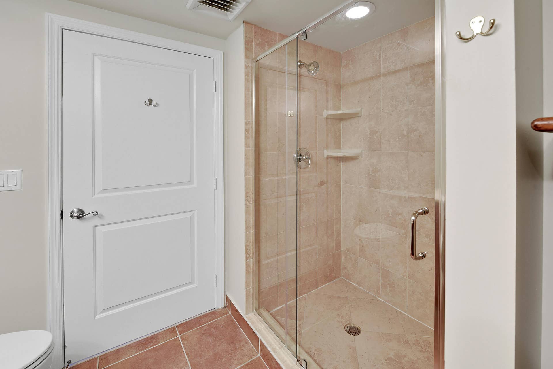 403 S SAPODILLA Avenue, #501, West Palm Beach, FL 33401 Primary Bath
