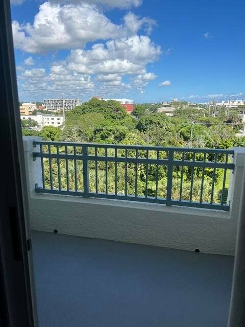403 S SAPODILLA Avenue, #501, West Palm Beach, FL 33401 Balcony 2