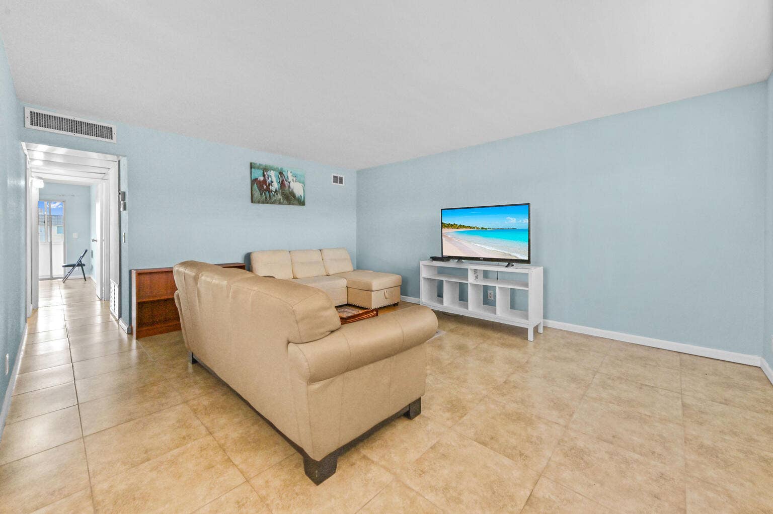 192 Saxony D Terrace, Delray Beach, FL 33446 05_192-Saxony-D_Living-2