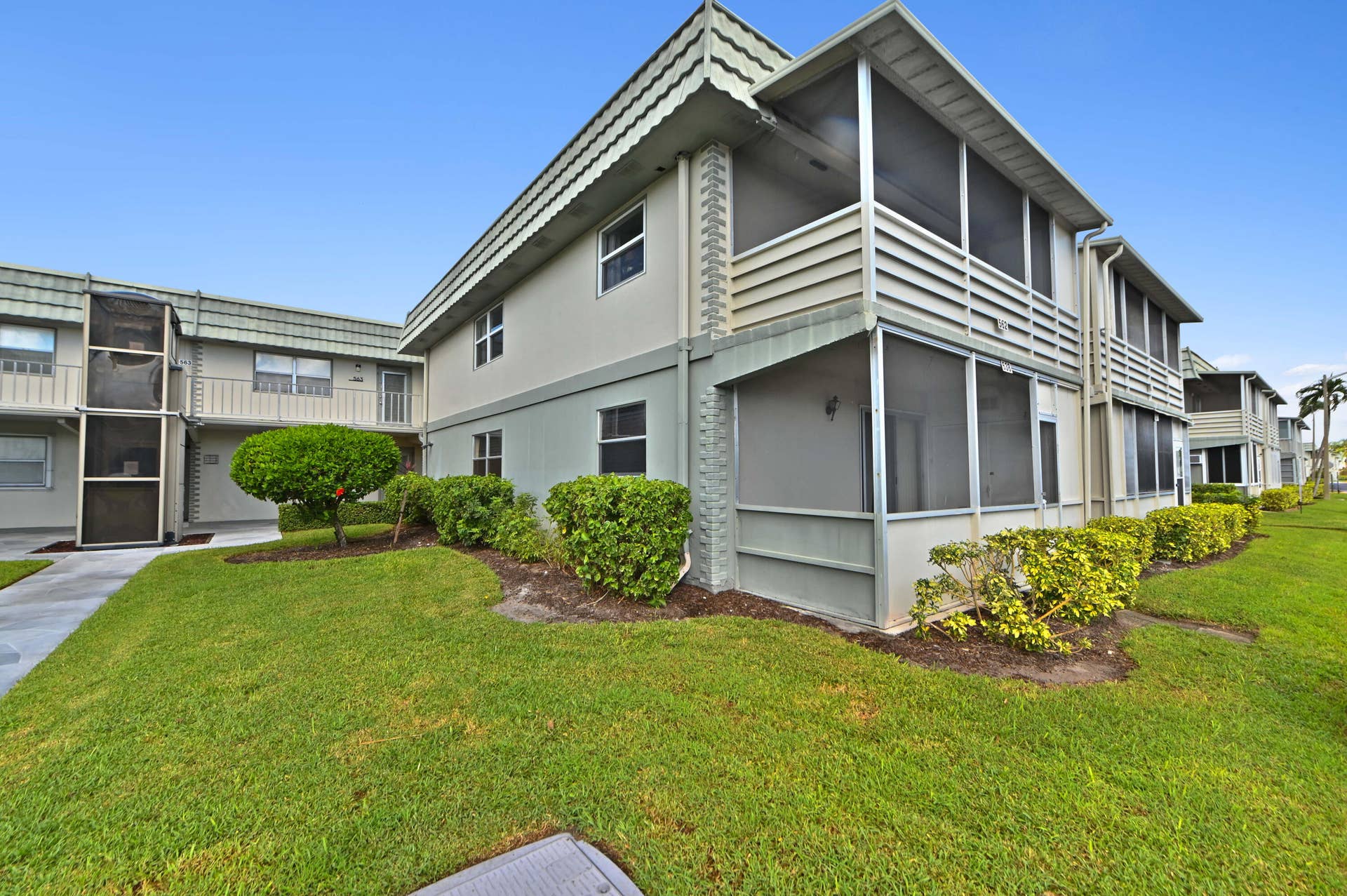 562 Monaco L, Delray Beach, FL 33446 15 - 23 Rear 01