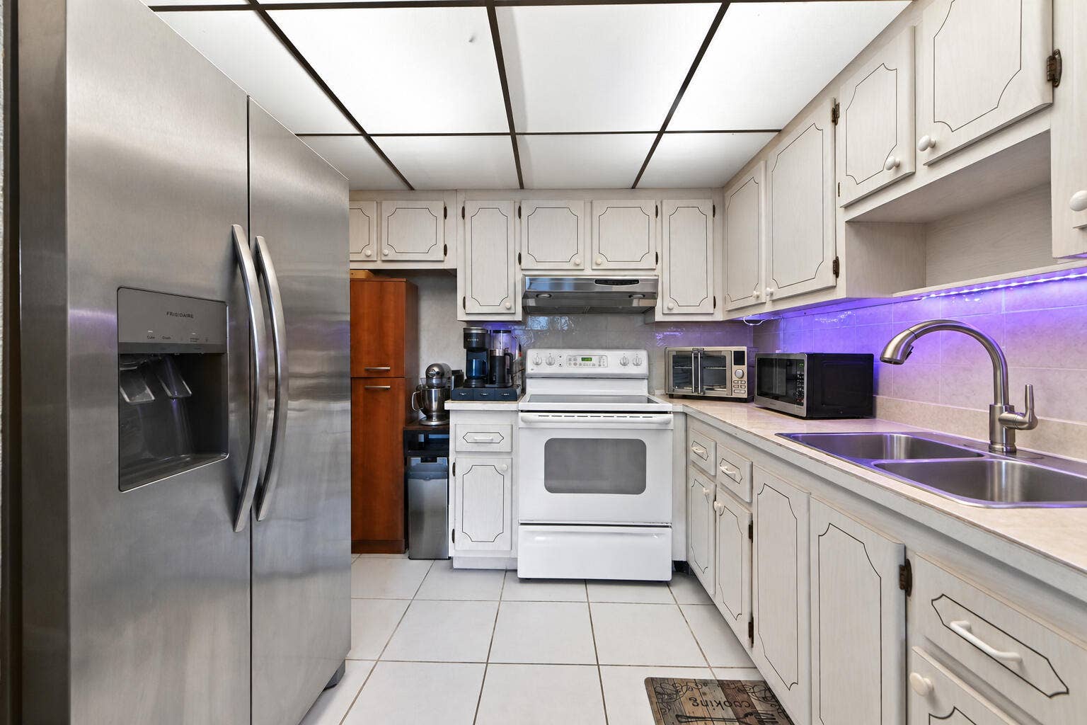 562 Monaco L, Delray Beach, FL 33446 02 - 21 Kitchen 01