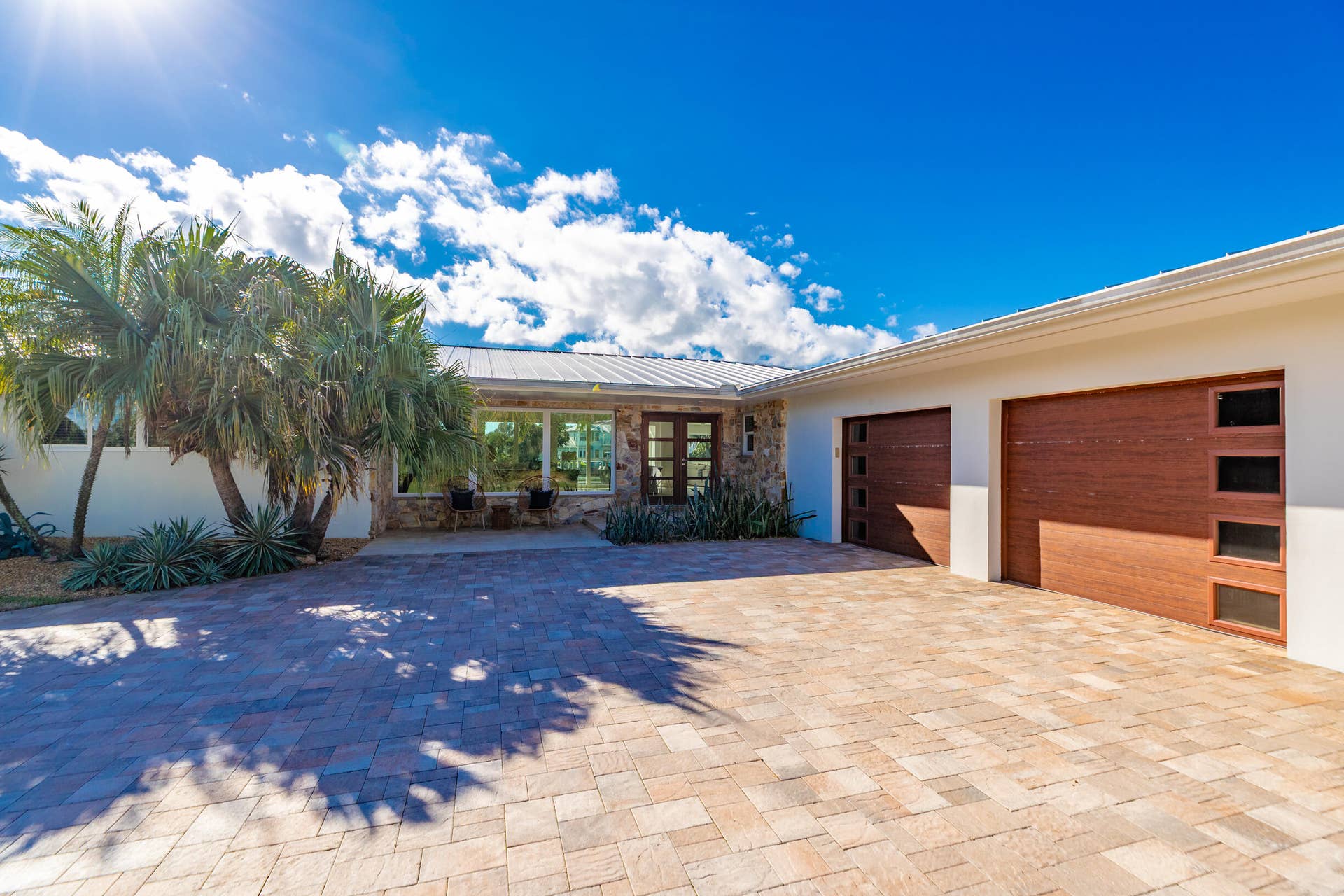 4304 Bethel Creek Drive, Vero Beach, FL 32963 Exterior Front
