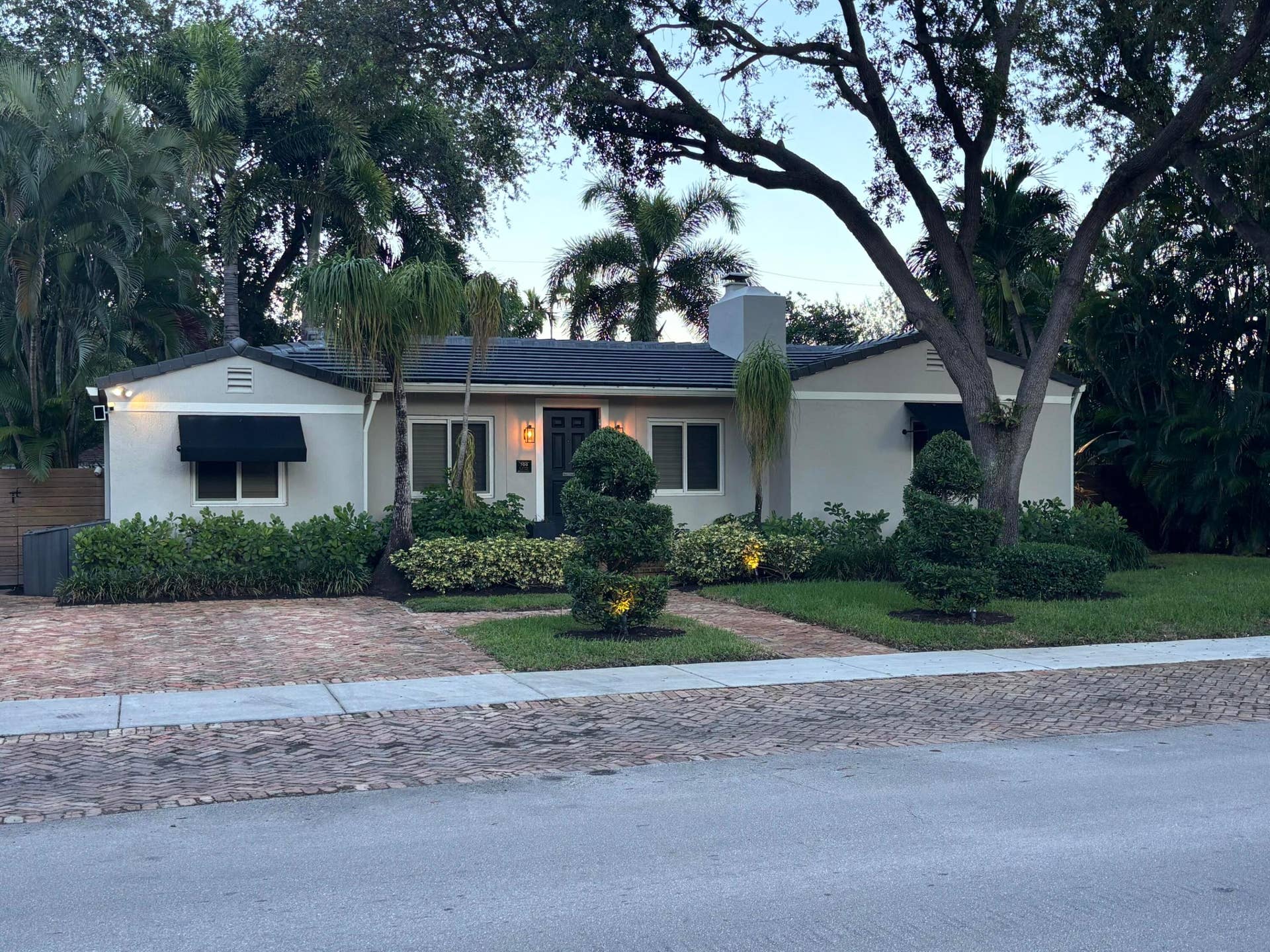 700 N Victoria Park Road, Fort Lauderdale, FL 33304 IMG_8371