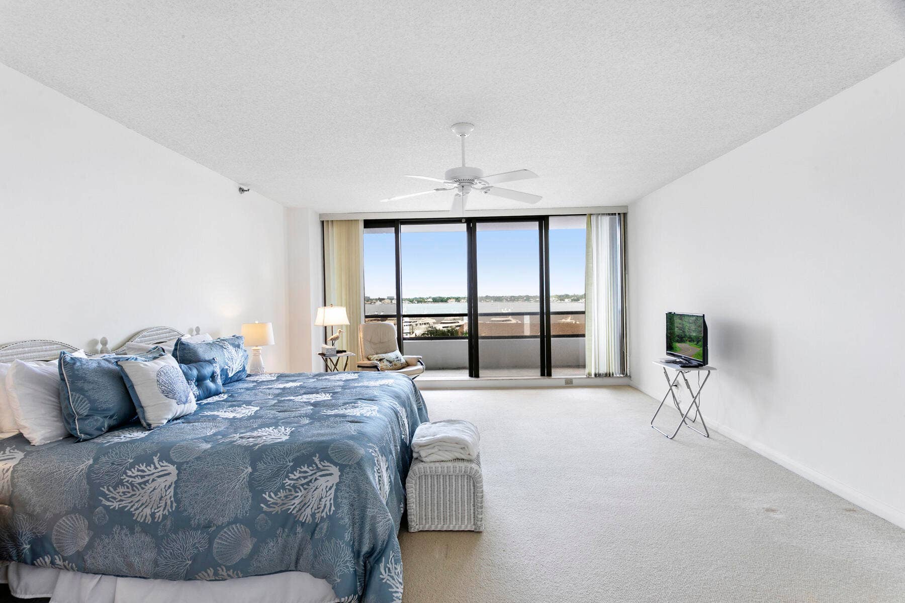 100 LAKESHORE Drive, #454, North Palm Beach, FL 33408 Primary Bedroom