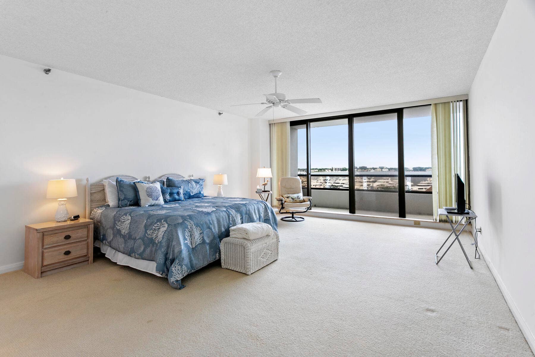 100 LAKESHORE Drive, #454, North Palm Beach, FL 33408 Primary Bedroom