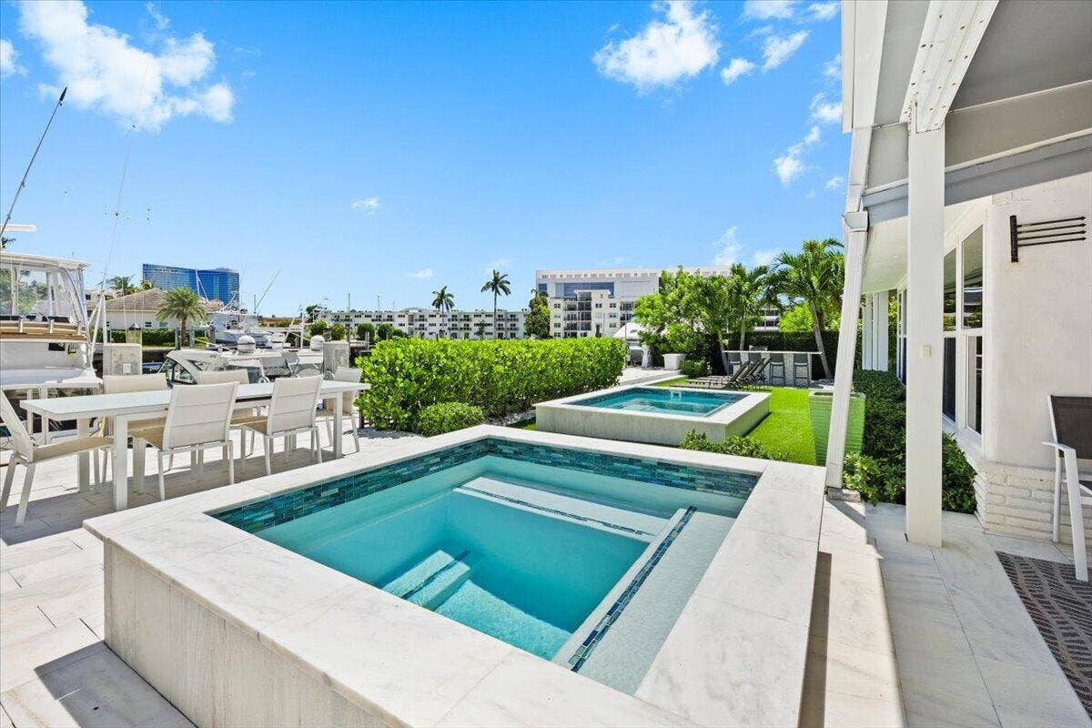 1322 CORDOVA Road, Fort Lauderdale, Fort Lauderdale, FL 33316 41-424A4919