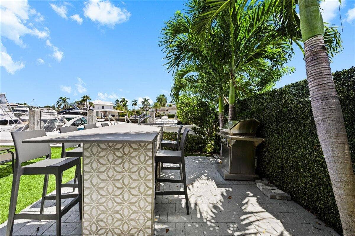 1322 CORDOVA Road, Fort Lauderdale, Fort Lauderdale, FL 33316 37-424A4904