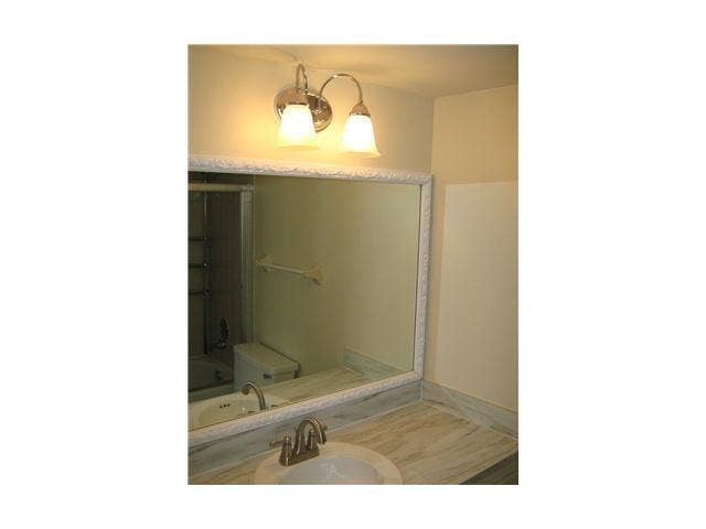 733 SE 1ST Street, #310, Deerfield Beach, FL 33441 MASTER BATHROOM