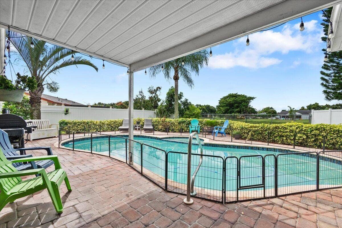 8059 ROSE MARIE Avenue E, Boynton Beach, FL 33472 28-JLC_6531