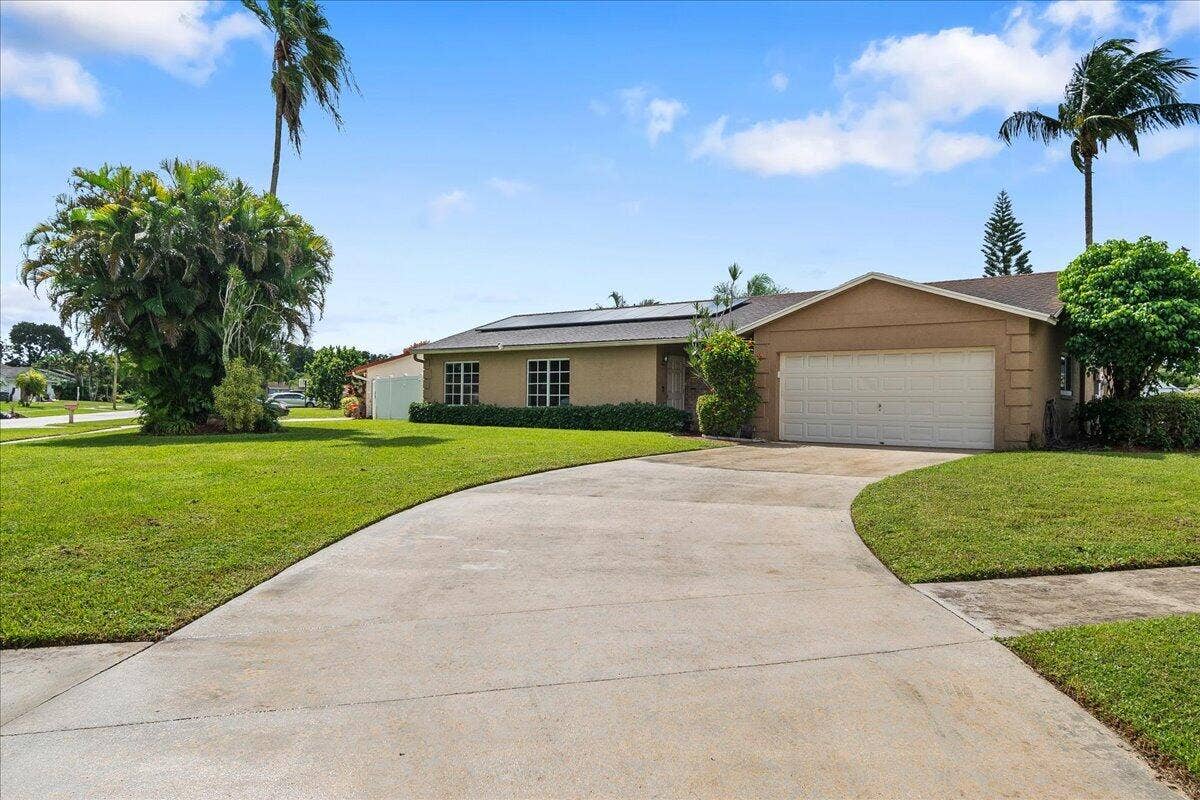 8059 ROSE MARIE Avenue E, Boynton Beach, FL 33472 03-JLC_6550