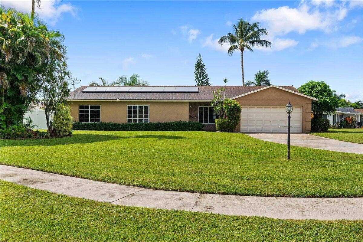 8059 ROSE MARIE Avenue E, Boynton Beach, FL 33472 02-JLC_6545