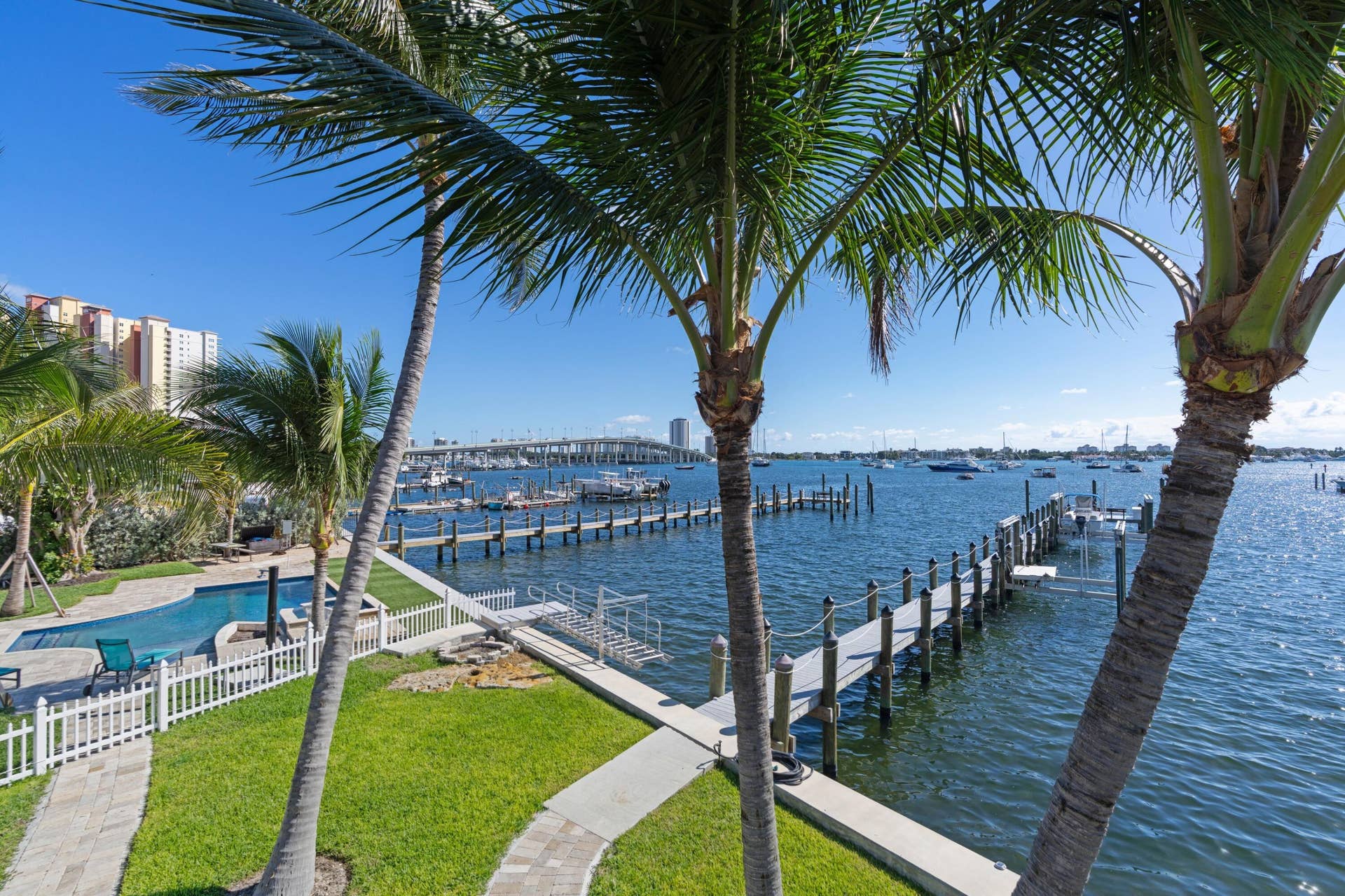 256 E 22nd Court, Riviera Beach, FL 33404 DSC04110.jpg-SMALL