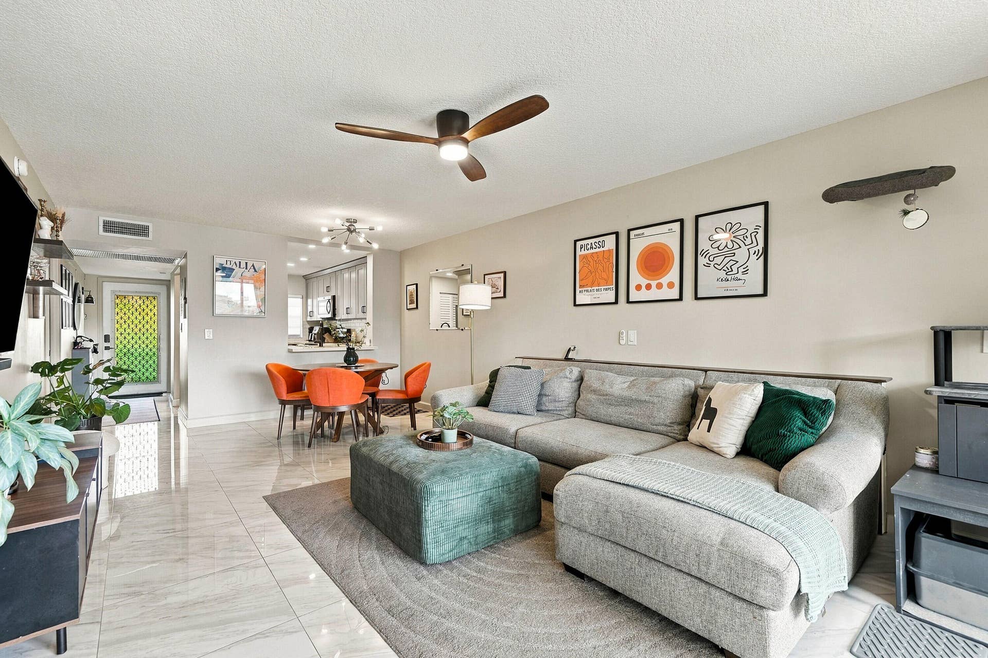 9420 Poinciana Place, Davie, FL 33324 12_dsc07403_with_tv