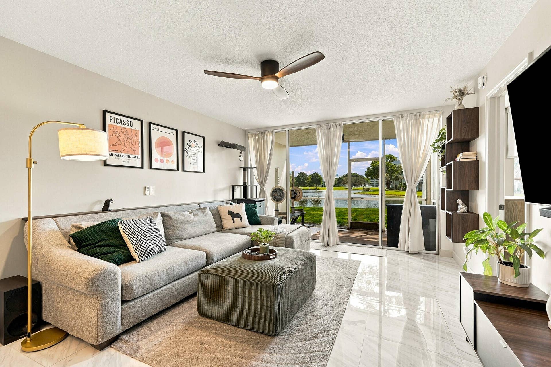 9420 Poinciana Place, Davie, FL 33324 11_dsc07398_with_tv