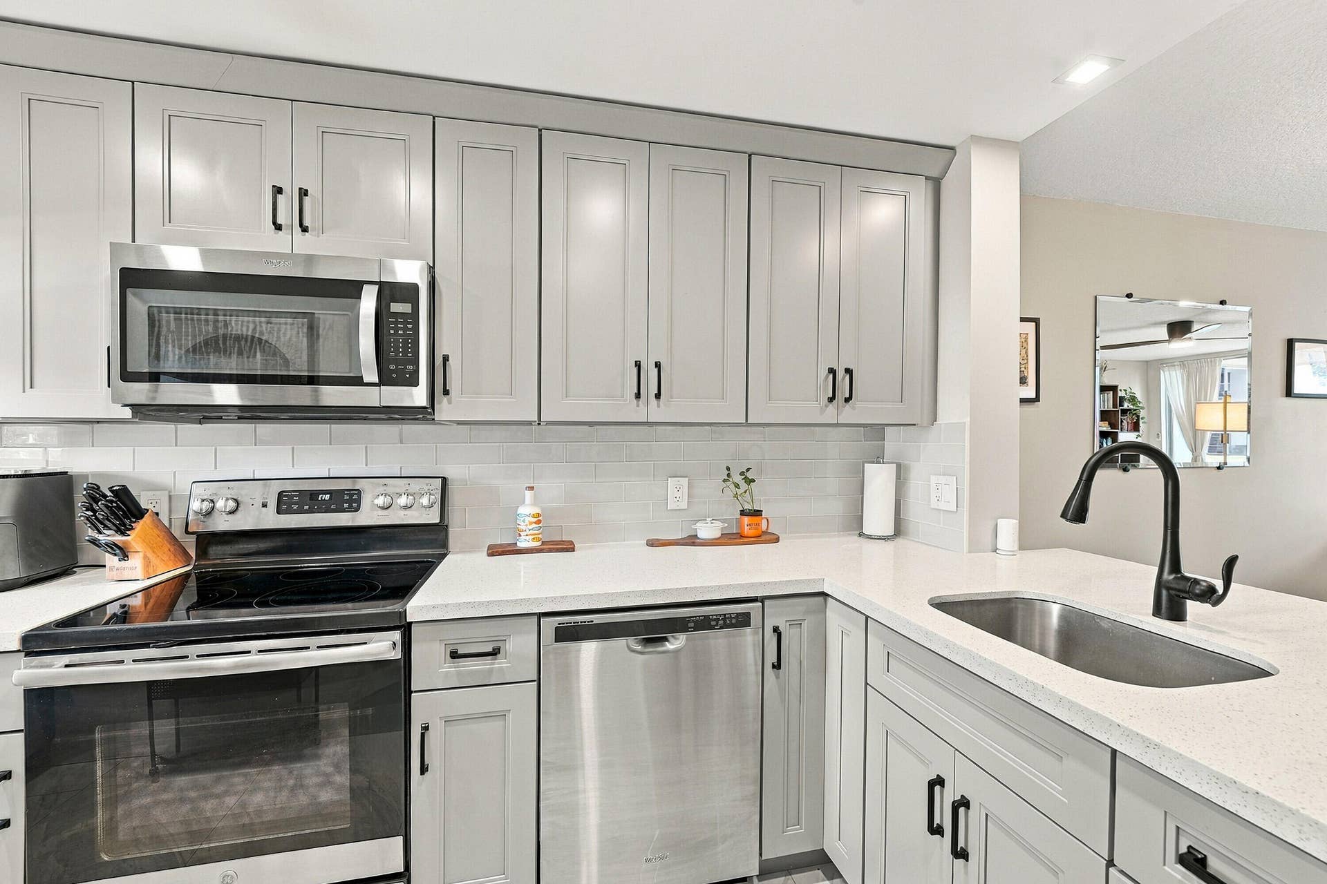 9420 Poinciana Place, Davie, FL 33324 4