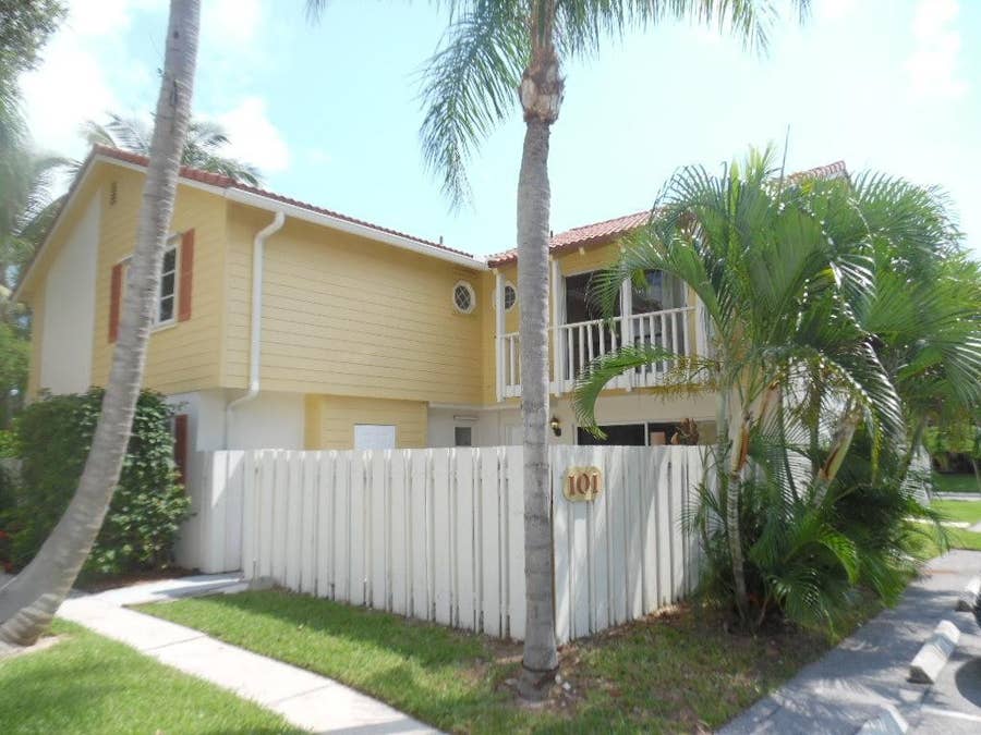 Property photo for 101 SEABREEZE Circle, Jupiter, FL
