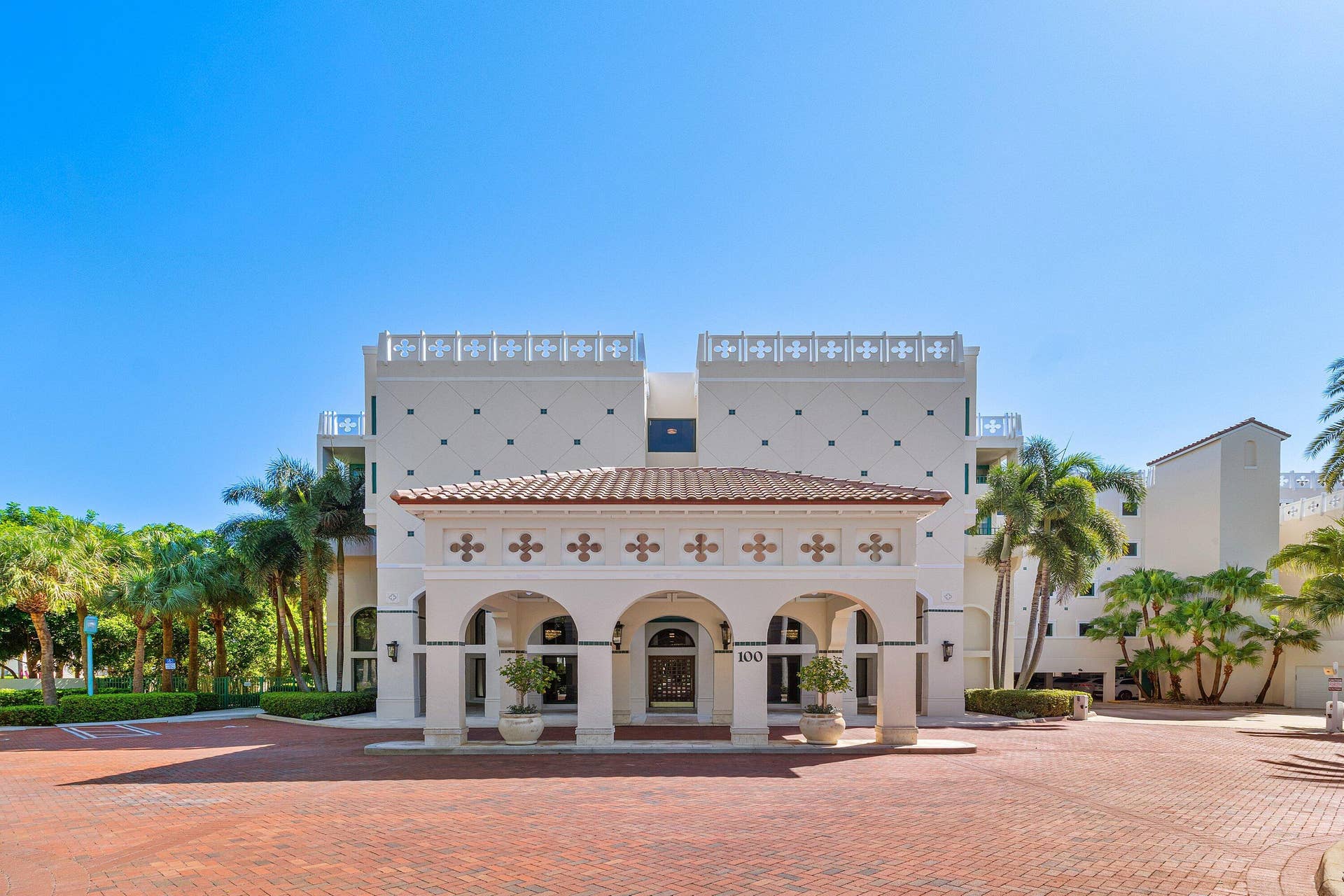 100 SE 5th Avenue, #414, Boca Raton, FL 33432 1