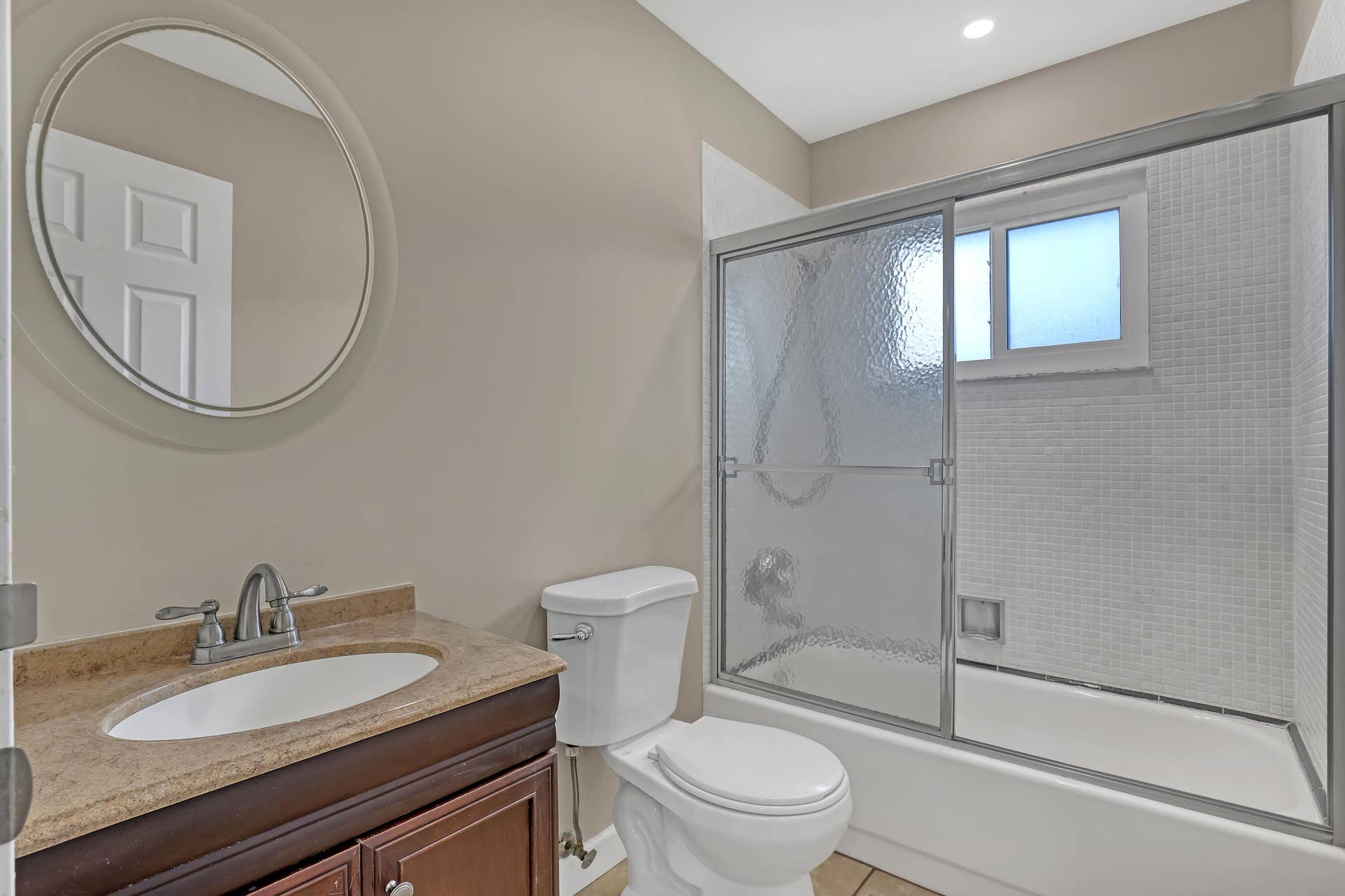 81 Saxony B, #81, Delray Beach, FL 33446 Bathroom