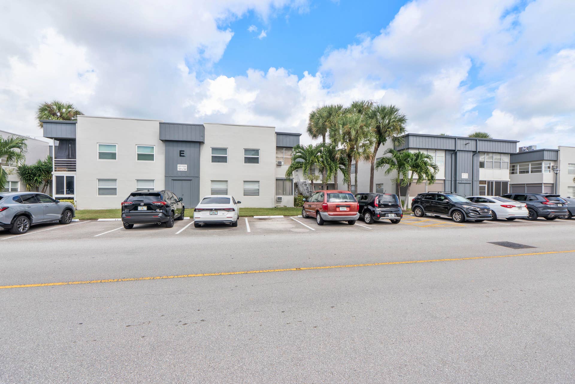 197 Normandy Ln_001