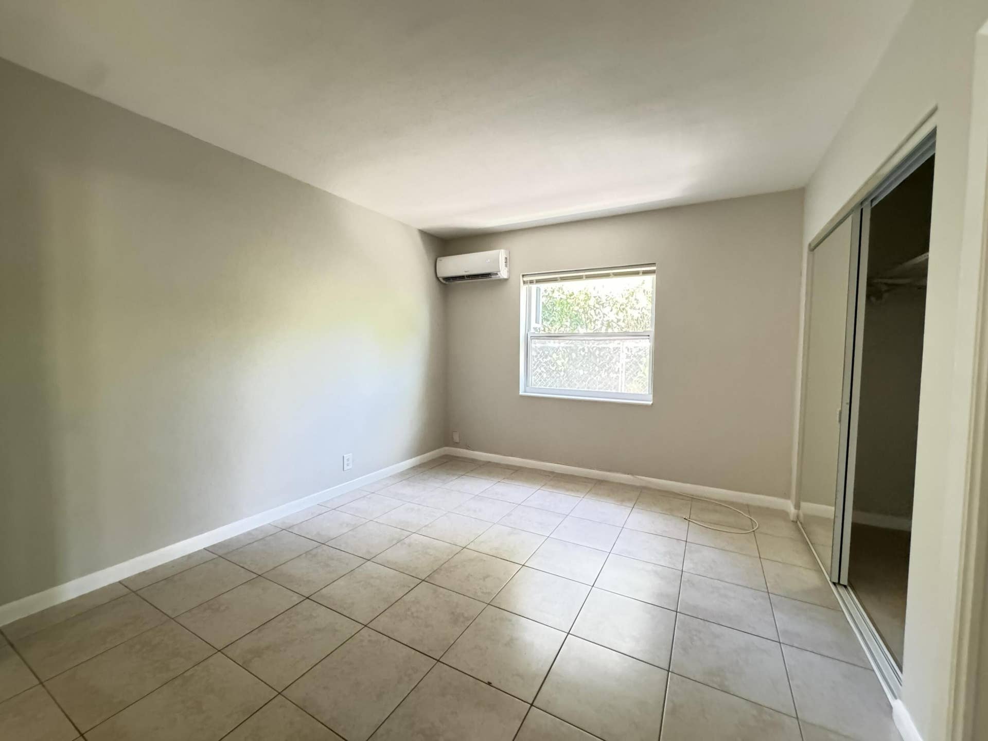 625 NE 14TH Avenue, #4, Fort Lauderdale, FL 33304 IMG_5798