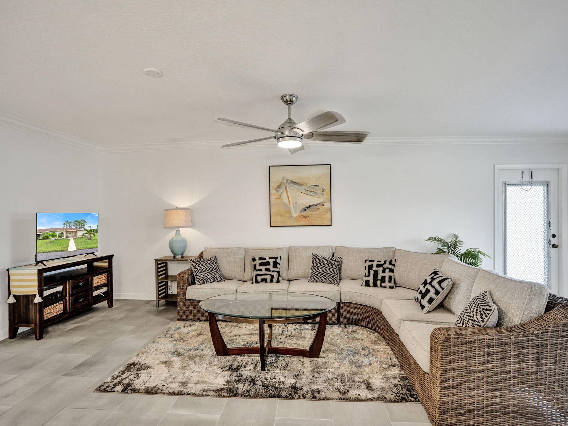 315 NW 50th Avenue, #C, Delray Beach, FL 33445 HUGE LIVING ROOM
