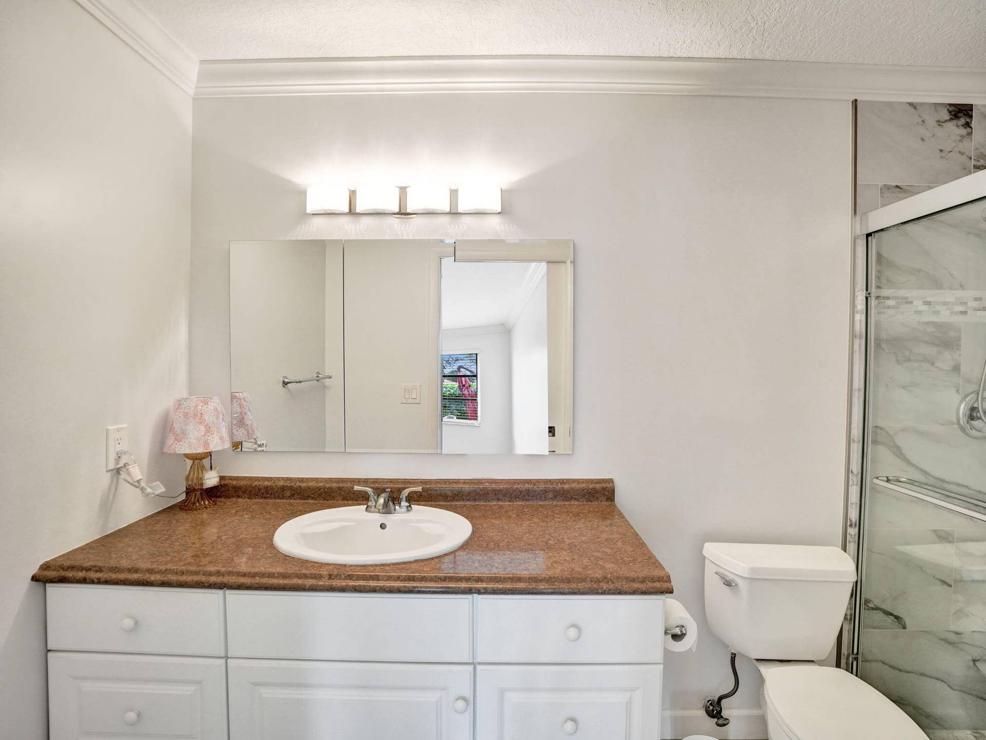 315 NW 50th Avenue, #C, Delray Beach, FL 33445 MAIN BATHROOM LARGE VANITY SPACE