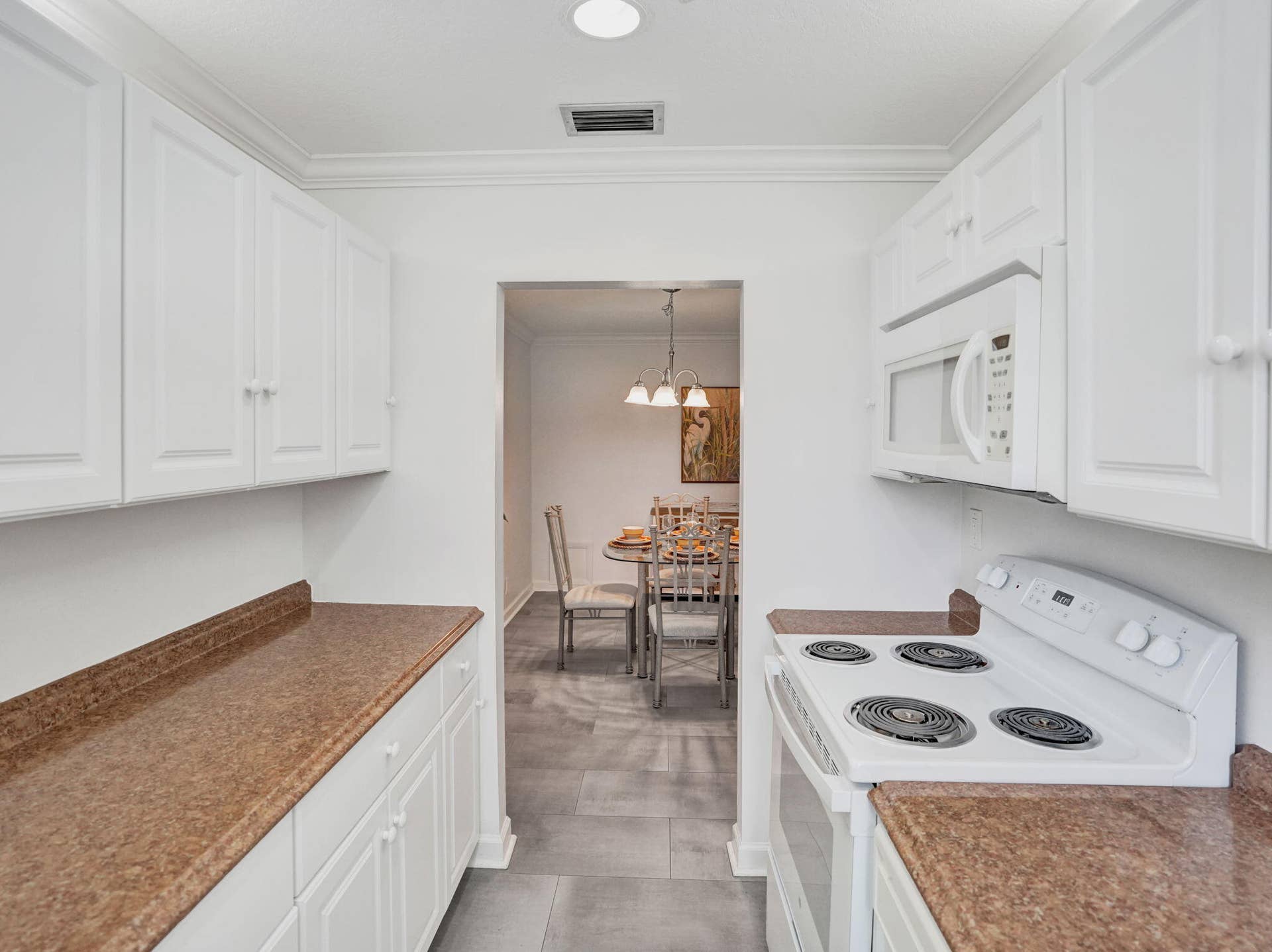 315 NW 50th Avenue, #C, Delray Beach, FL 33445 LOTS OF COUNTER SPACE IN KITCHEN