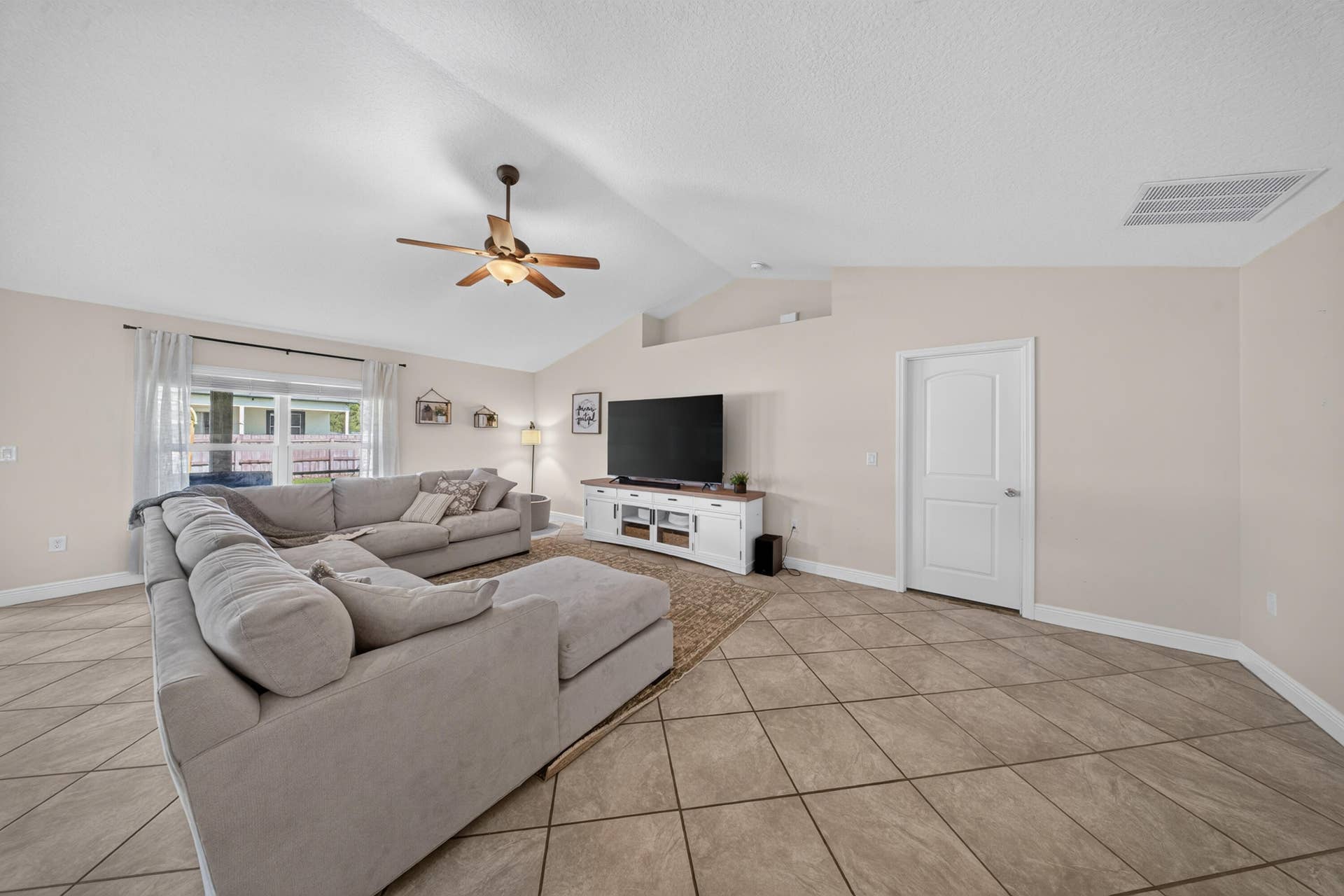 1337 SW PORTER Road, Port St Lucie, FL 34953 DSC00603