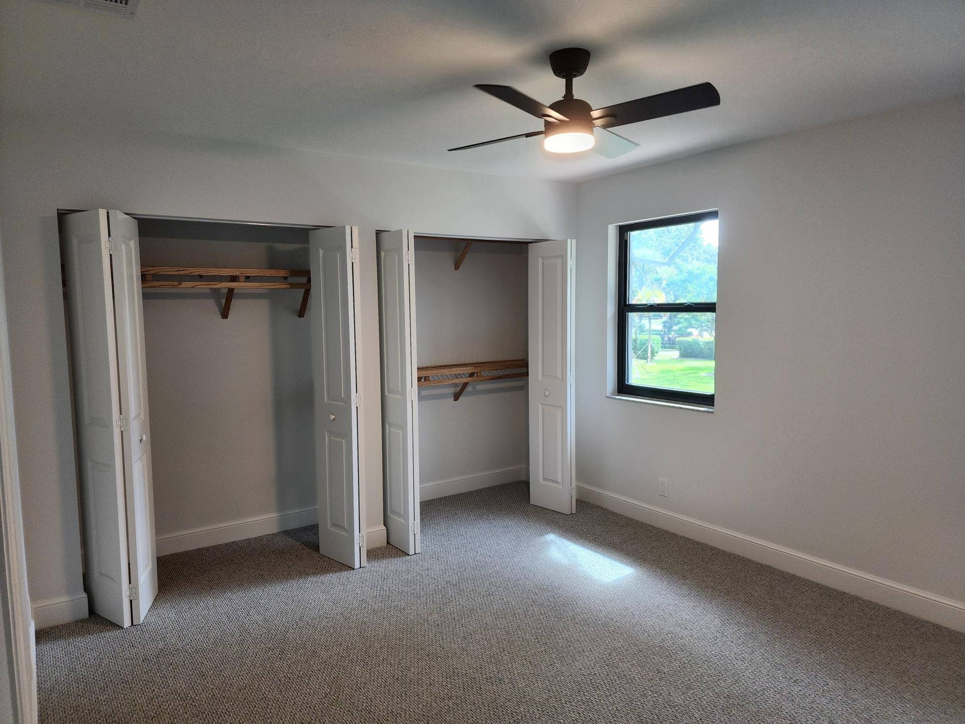 9885 Riverside Drive, Coral Springs, FL 33071 master bedroom