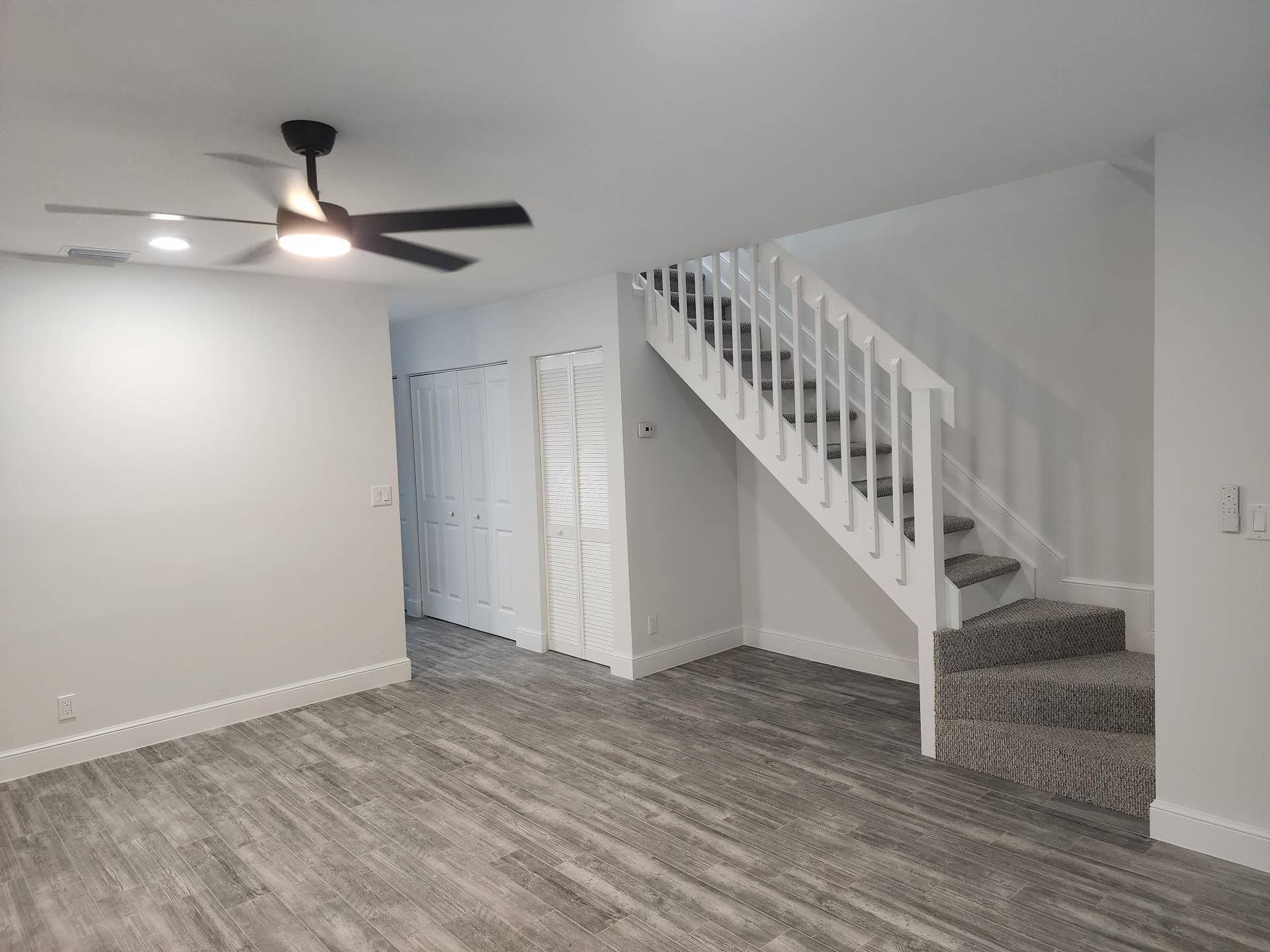 9885 Riverside Drive, Coral Springs, FL 33071 Front Room Stair view