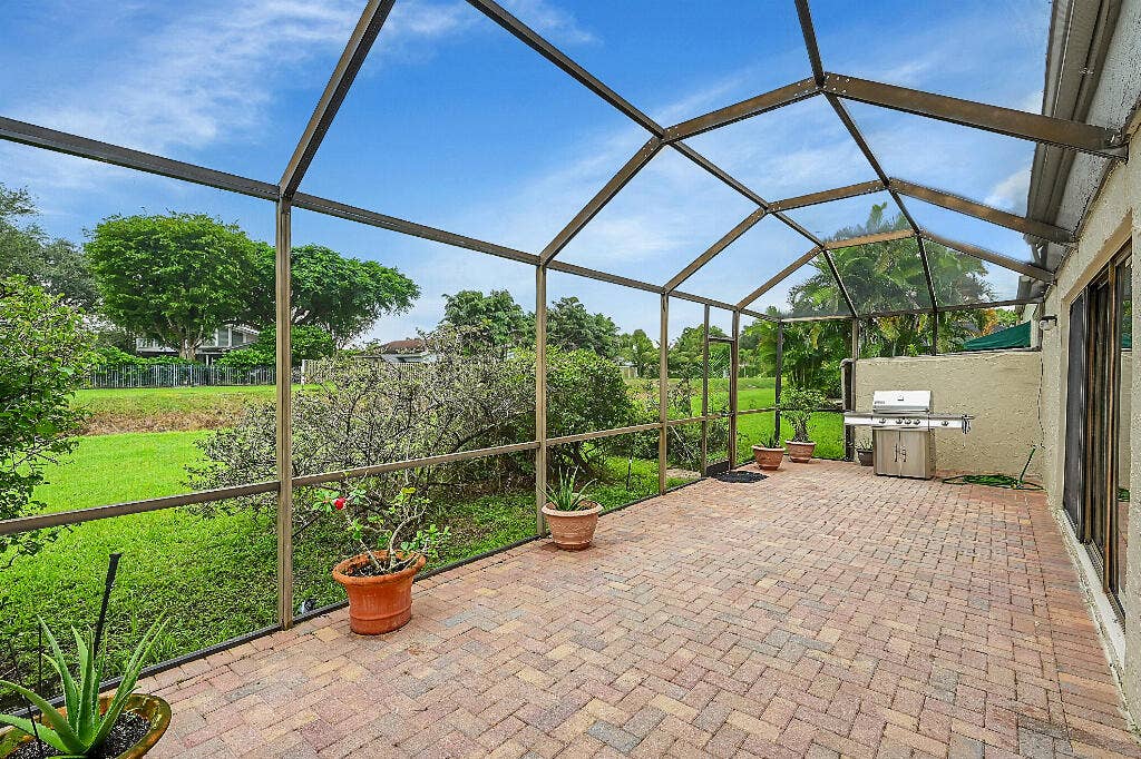 6130 Via Tierra Drive, Boca Raton, FL 33433 6130 Via Tierra Drive, Boca Raton