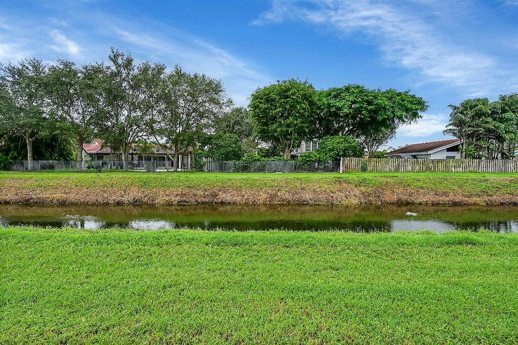 6130 Via Tierra Drive, Boca Raton, FL 33433 6130 Via Tierra Drive, Boca Raton