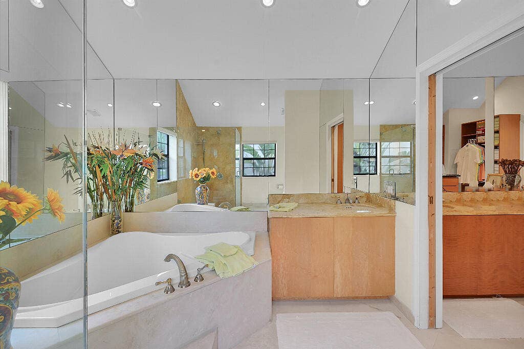 6130 Via Tierra Drive, Boca Raton, FL 33433 6130 Via Tierra Drive, Boca Raton